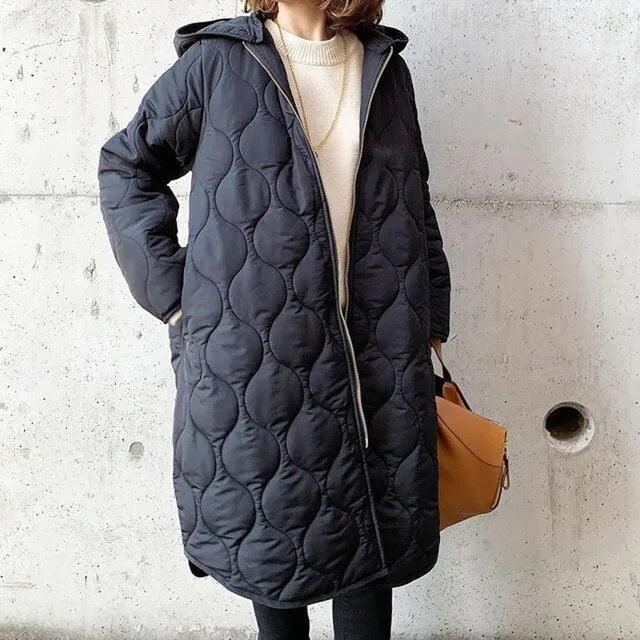 PETRA™ | PARKA MIT KAPUZE UND SORGFÄLTIGEN DETAILS